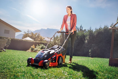 36V Cordless Brushless Lawn Mower, 43cm Cutting Width, 2×4Ah Batteries, 2 Fast Chargers, 63L Grass Bag
